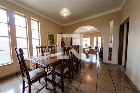 Sala de jantar de casa à venda com 4 quartos, 200m² em Vila Ermelinda, Belo Horizonte