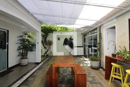 Casa à venda com 240m², 3 quartos e 5 vagasÁrea comum