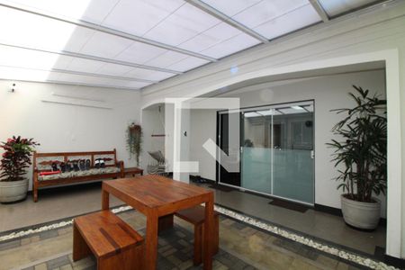 Casa à venda com 240m², 3 quartos e 5 vagasÁrea comum