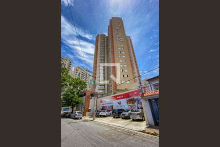 Apartamento para alugar com 70m², 2 quartos e 1 vagaFachada e portaria