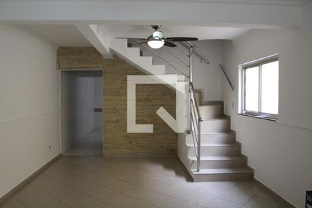 Sala de casa à venda com 3 quartos, 230m² em Moinho Velho, São Paulo