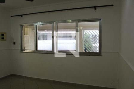 Sala de casa à venda com 3 quartos, 230m² em Moinho Velho, São Paulo