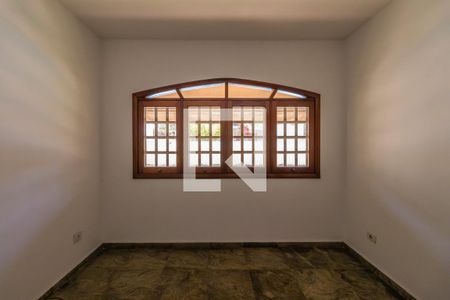 Casa à venda com 480m², 4 quartos e 6 vagasEscritório