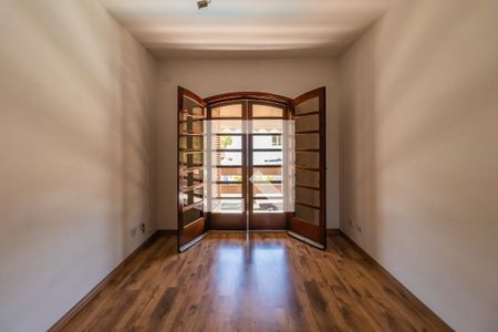 Casa à venda com 480m², 4 quartos e 6 vagasSuíte 4