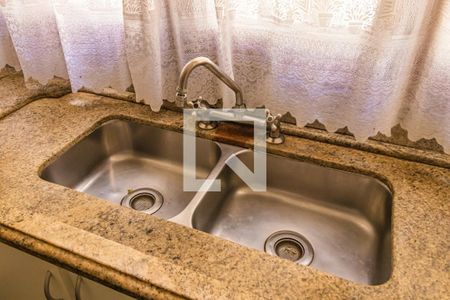 Casa à venda com 480m², 4 quartos e 6 vagasCozinha