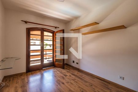 Casa à venda com 480m², 4 quartos e 6 vagasSuíte 2