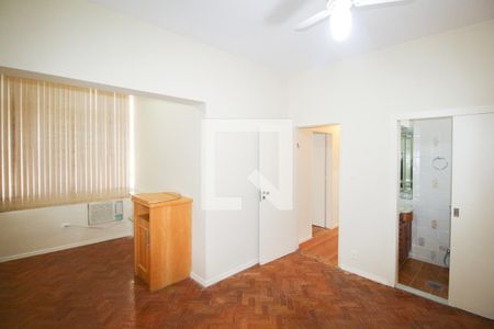 Suíte de apartamento para alugar com 3 quartos, 117m² em Copacabana, Rio de Janeiro