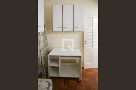 Apartamento para alugar com 117m², 3 quartos e sem vagaQuarto de Serviço