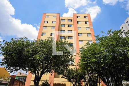 Apartamento para alugar com 57m², 2 quartos e 1 vaga Apartamento para alugar com 57m², 2 quartos e 1 vagaFachada