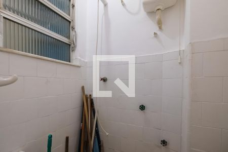Apartamento à venda com 65m², 2 quartos e sem vaga Apartamento à venda com 65m², 2 quartos e sem vagaBanheiro de serviço