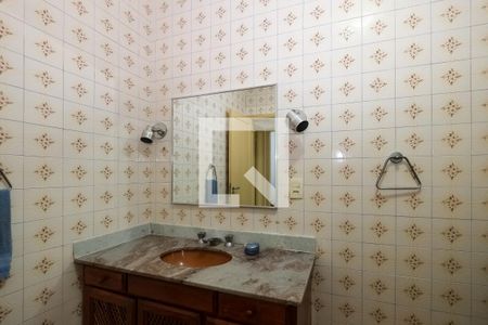 Apartamento à venda com 65m², 2 quartos e sem vaga Apartamento à venda com 65m², 2 quartos e sem vagaBanheiro Corredor