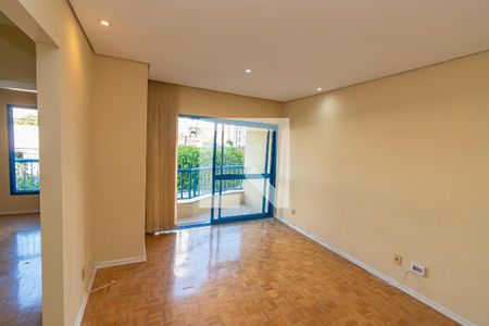 Sala de Estar/Jantar de apartamento para alugar com 2 quartos, 77m² em Cambuí, Campinas