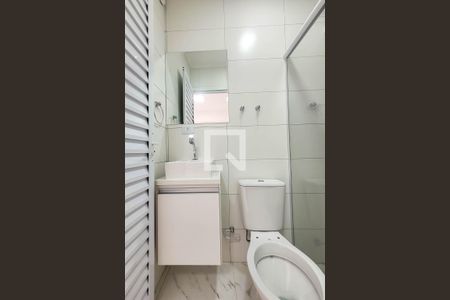 Banheiro de kitnet/studio para alugar com 1 quarto, 20m² em Aclimação, São Paulo