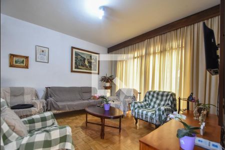 Sala de Estar de casa à venda com 3 quartos, 300m² em Vila Cordeiro, São Paulo
