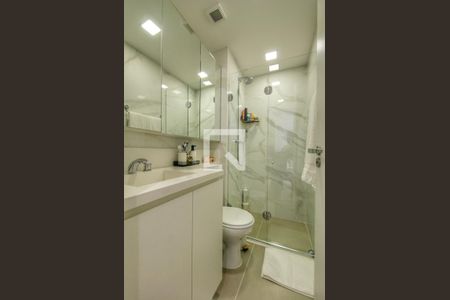 Apartamento à venda com 33m², 1 quarto e sem vagaBanheiro