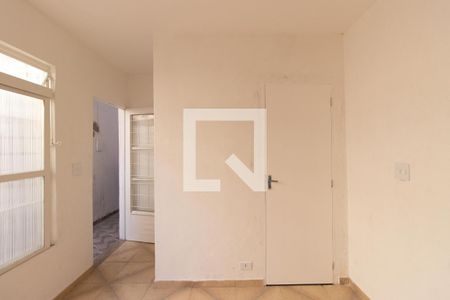 Sala de casa para alugar com 2 quartos, 120m² em Vila Nilo, São Paulo