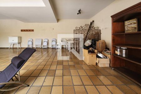 Casa à venda com 500m², 4 quartos e 6 vagas Casa à venda com 500m², 4 quartos e 6 vagasSalão de Festas