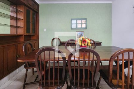 Casa à venda com 500m², 4 quartos e 6 vagas Casa à venda com 500m², 4 quartos e 6 vagasCozinha