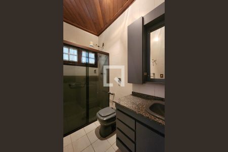 Casa à venda com 500m², 4 quartos e 6 vagas Casa à venda com 500m², 4 quartos e 6 vagasBanheiro da Suíte 4