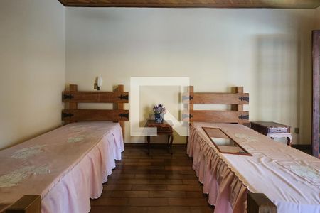 Casa à venda com 500m², 4 quartos e 6 vagas Casa à venda com 500m², 4 quartos e 6 vagasSuíte 4