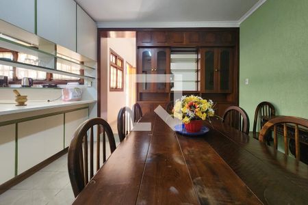 Casa à venda com 500m², 4 quartos e 6 vagas Casa à venda com 500m², 4 quartos e 6 vagasCozinha