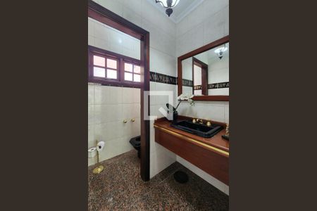 Casa à venda com 500m², 4 quartos e 6 vagas Casa à venda com 500m², 4 quartos e 6 vagasLavabo