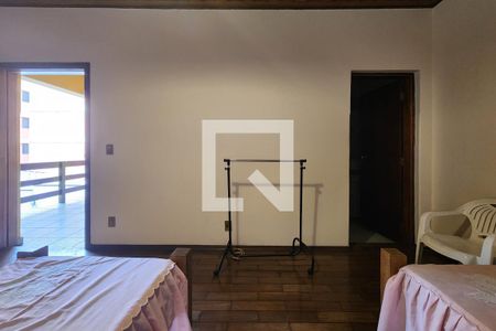 Casa à venda com 500m², 4 quartos e 6 vagas Casa à venda com 500m², 4 quartos e 6 vagasSuíte 4