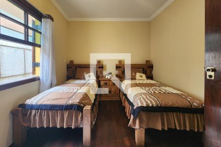 Casa à venda com 500m², 4 quartos e 6 vagas Casa à venda com 500m², 4 quartos e 6 vagasSuíte 2