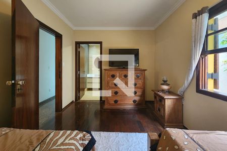 Casa à venda com 500m², 4 quartos e 6 vagas Casa à venda com 500m², 4 quartos e 6 vagasSuíte 2