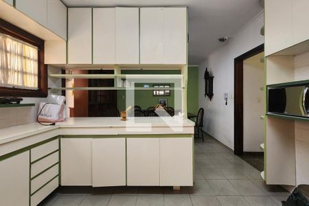 Casa à venda com 500m², 4 quartos e 6 vagas Casa à venda com 500m², 4 quartos e 6 vagasCozinha