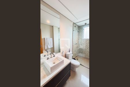 Apartamento para alugar com 400m², 5 quartos e 5 vagasBanheiro da Suíte 1