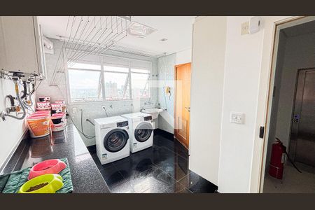 Apartamento para alugar com 400m², 5 quartos e 5 vagasÁrea de Serviço