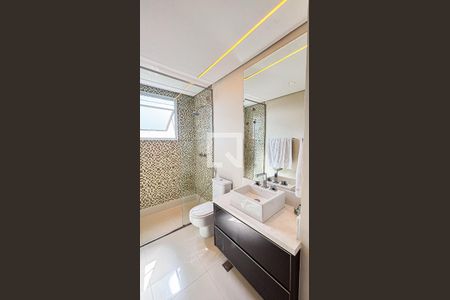 Apartamento para alugar com 400m², 5 quartos e 5 vagasBanheiro da Suíte 4