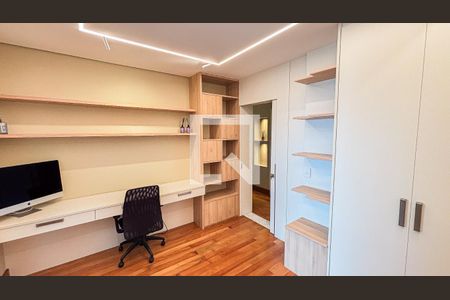 Apartamento para alugar com 400m², 5 quartos e 5 vagasEscritório