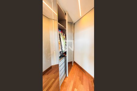 Apartamento para alugar com 400m², 5 quartos e 5 vagasSuíte 4 Closet