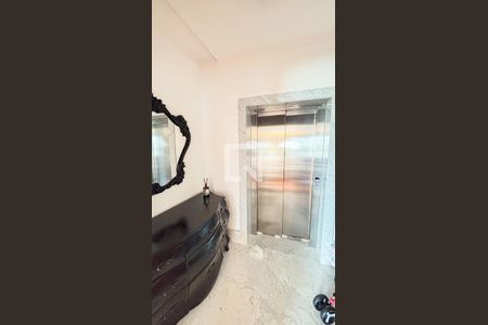 Apartamento para alugar com 400m², 5 quartos e 5 vagasSala - Sala de Jantar - Hall do Elevador