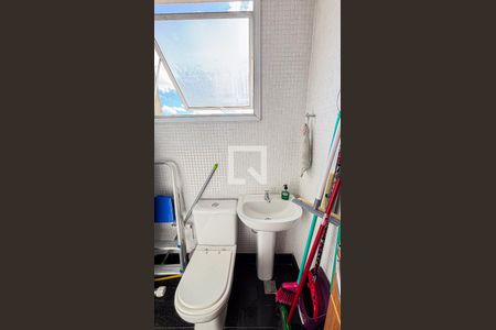 Apartamento para alugar com 400m², 5 quartos e 5 vagasBanheiro de Serviço