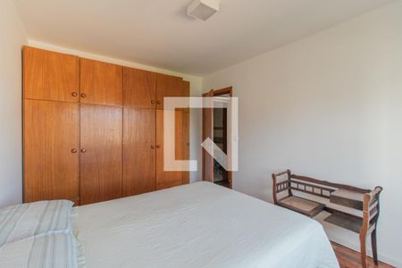 Quarto 2 de apartamento para alugar com 2 quartos, 68m² em Rio Branco, Porto Alegre