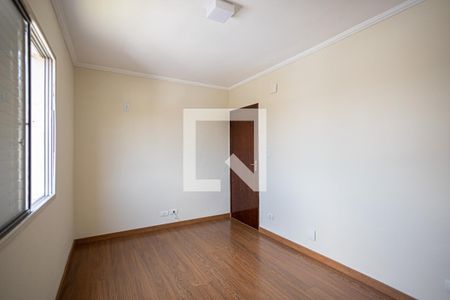 Quarto 2 de apartamento para alugar com 2 quartos, 67m² em Vila Quitauna, Osasco