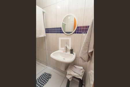 Casa à venda com 200m², 3 quartos e 4 vagasBanheiro social 2