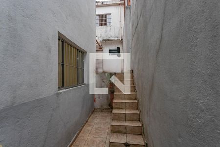Casa à venda com 200m², 3 quartos e 4 vagasCorredor externo