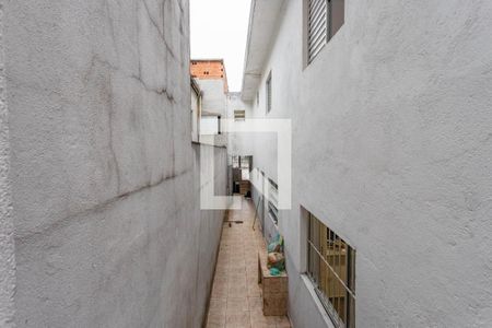 Casa à venda com 200m², 3 quartos e 4 vagasCorredor externo