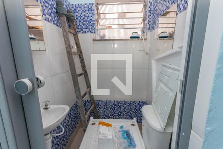 Casa à venda com 200m², 3 quartos e 4 vagasBanheiro de serviço