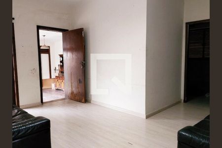 Casa à venda com 4 quartos, 290m² em Coração Eucarístico, Belo Horizonte