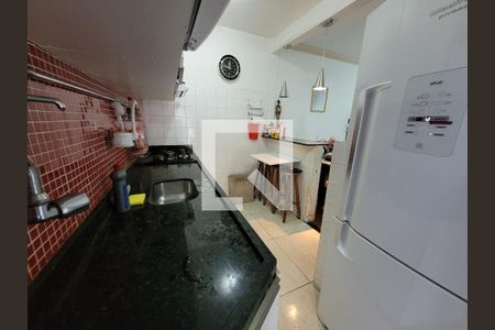 Apartamento à venda com 2 quartos, 40m² em California, Belo Horizonte