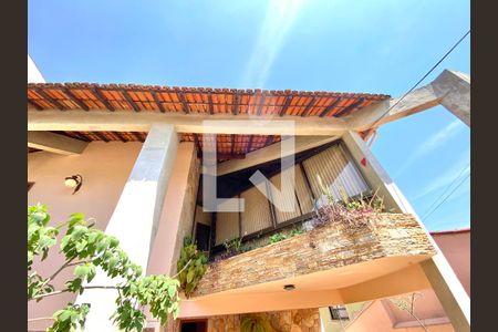 Casa à venda com 340m², 6 quartos e 4 vagas