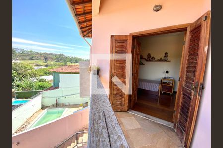 Casa à venda com 340m², 6 quartos e 4 vagas