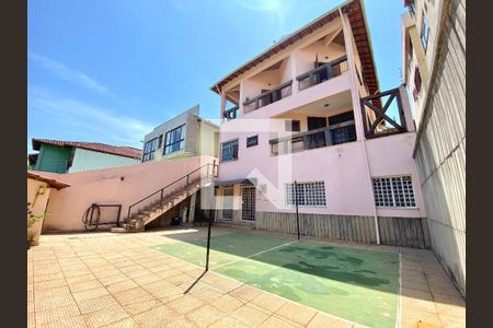 Casa à venda com 340m², 6 quartos e 4 vagas
