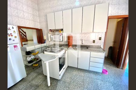 Casa à venda com 340m², 6 quartos e 4 vagas