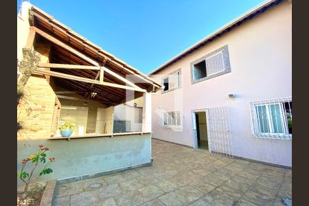 Casa à venda com 367m², 5 quartos e 7 vagas